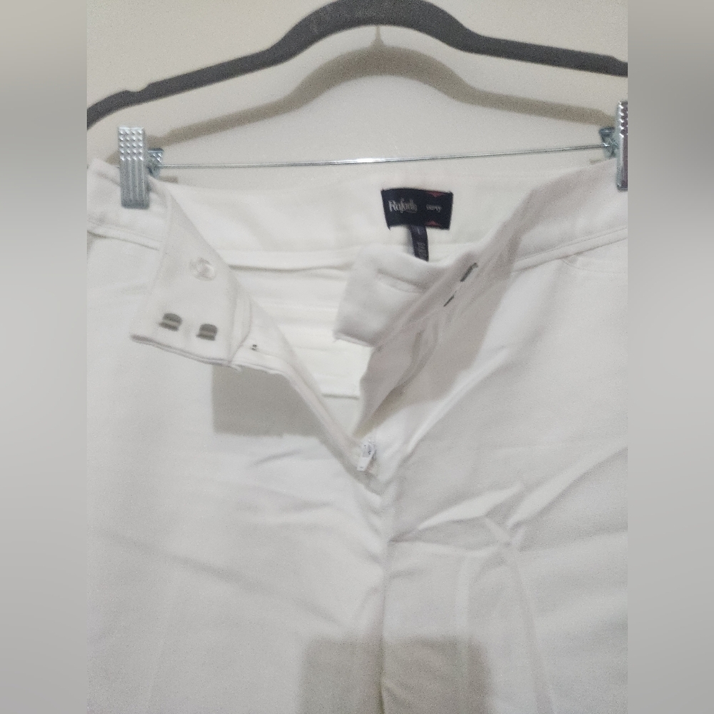 Rafaella Curvy Cotton White Capris